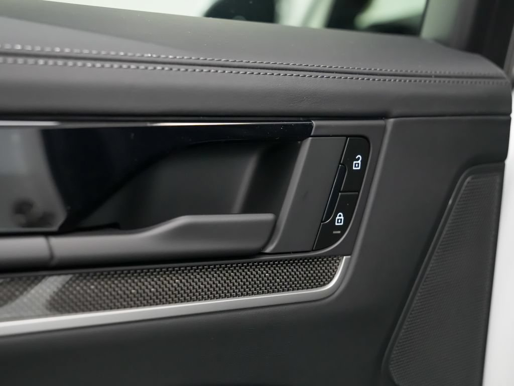 New 2026 Porsche Cayenne Coupe AWD/4WD image 15