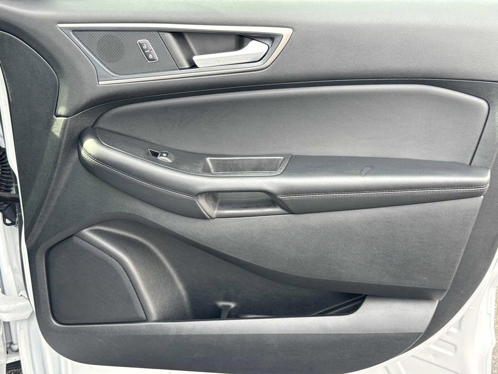 Used 2024 Ford Edge SEL AWD/4WD image 18