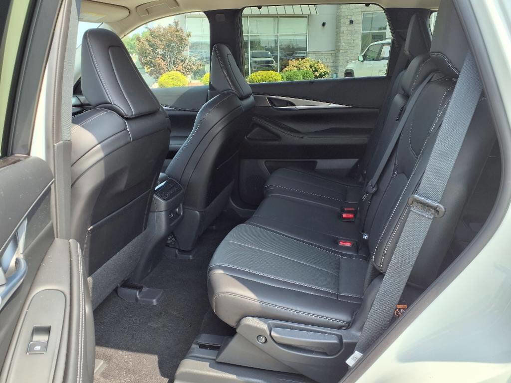 Used 2024 INFINITI QX60 Luxe image 23