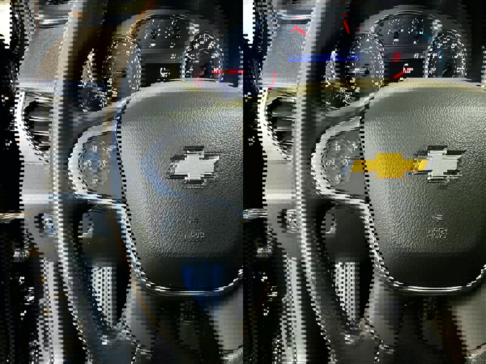 Used 2022 Chevrolet Traverse LT AWD/4WD image 24