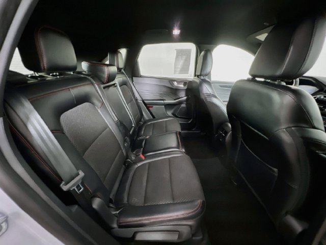 Used 2025 Ford Escape ST-Line AWD/4WD image 38