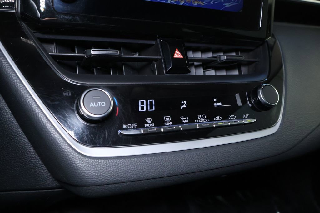 Used 2023 Toyota Corolla LE image 27
