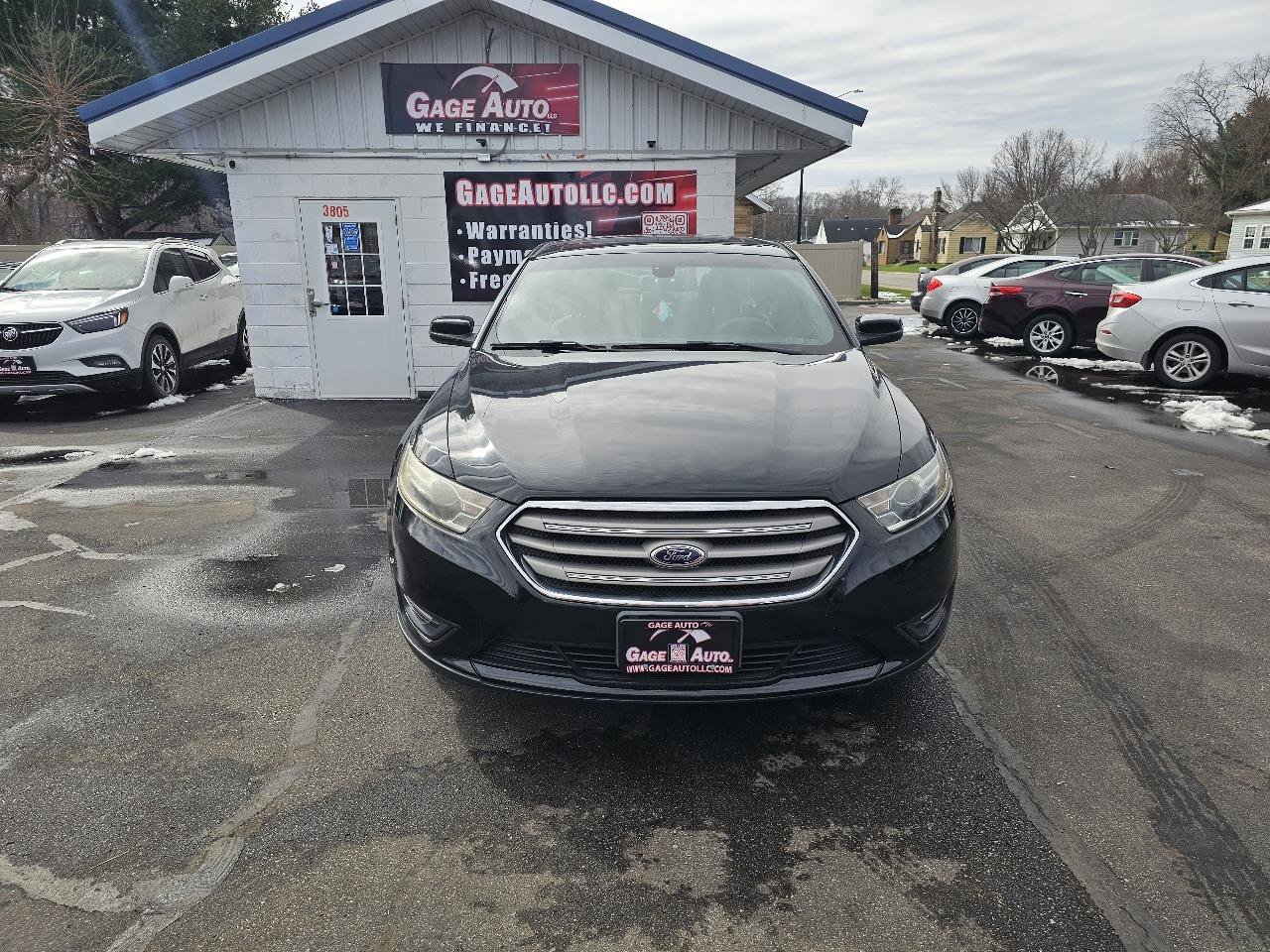 Used 2014 Ford Taurus SEL w/ Equipment Group 201A image 2
