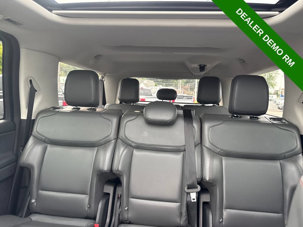 Used 2025 Ford Expedition Max Active AWD/4WD image 41