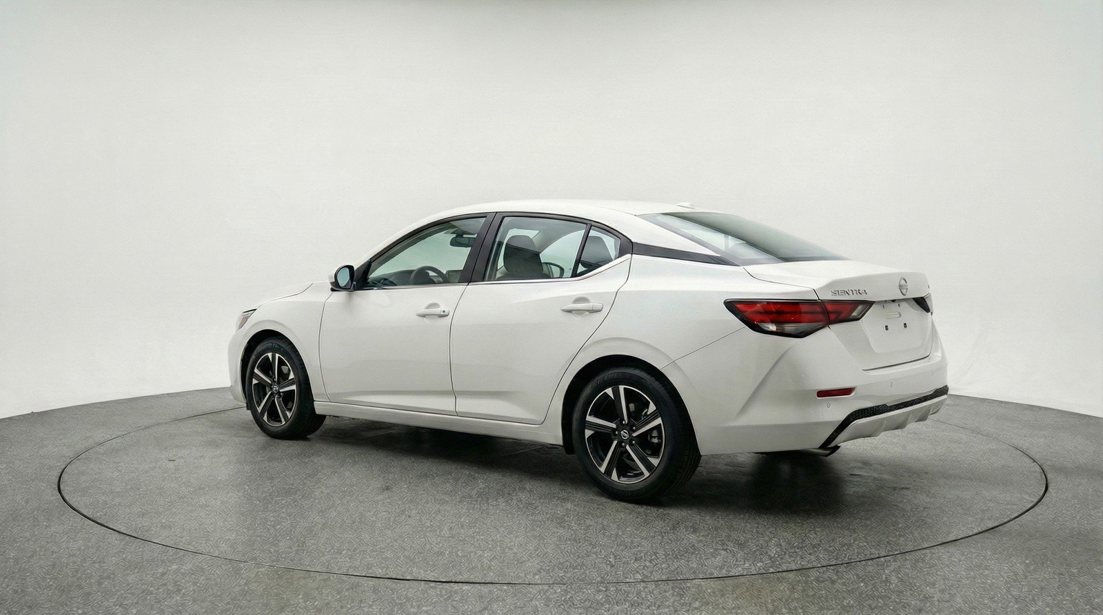 Used 2025 Nissan Sentra SV image 6