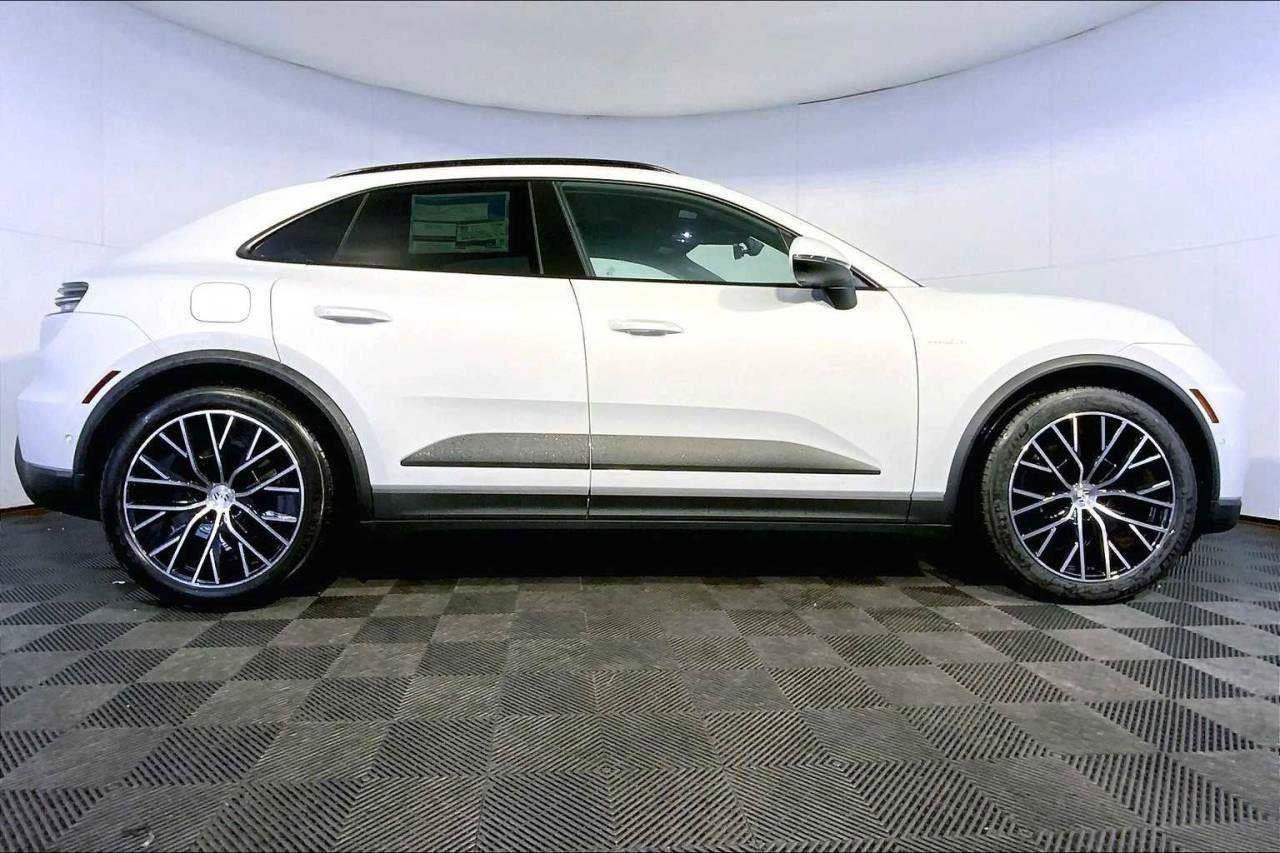 New 2025 Porsche Macan Electric image 79