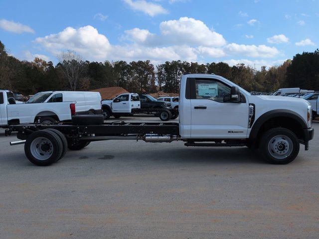 New 2026 Ford F550 4x4 Regular Cab Super Duty image 3