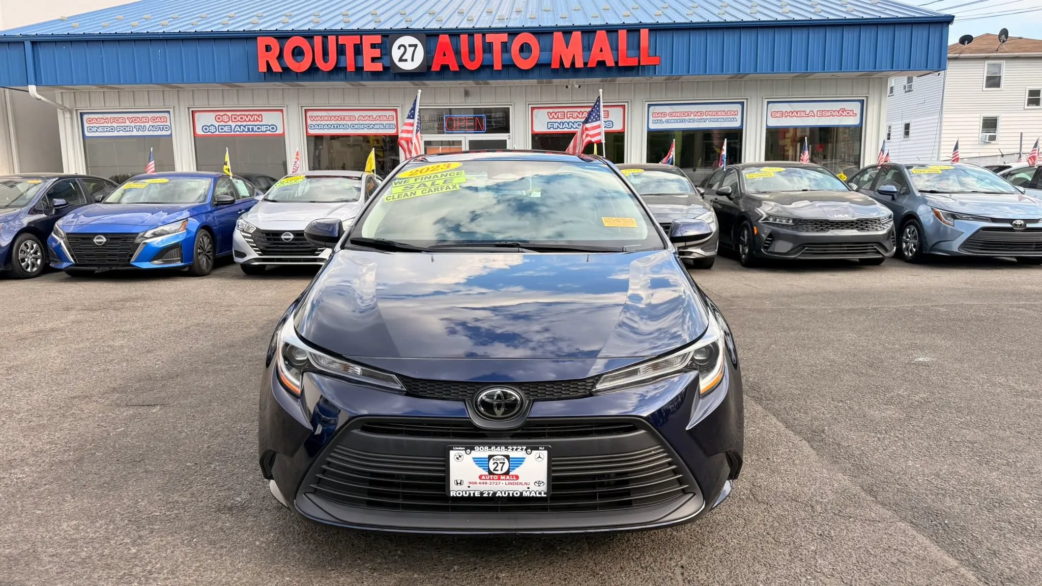 Used 2023 Toyota Corolla LE FWD image 3