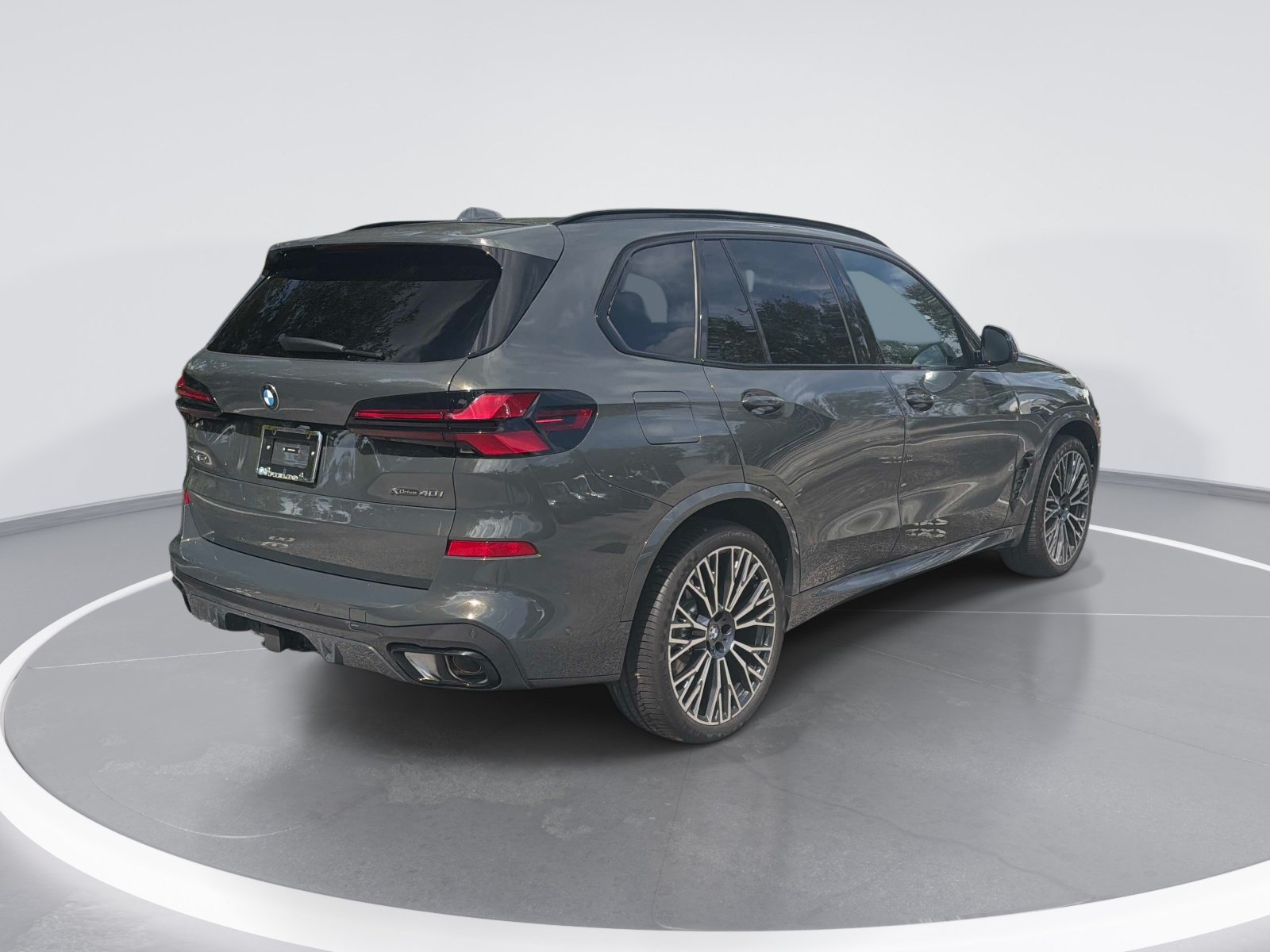 New 2026 BMW X5 xDrive40i w/ Executive Package AWD/4WD image 3