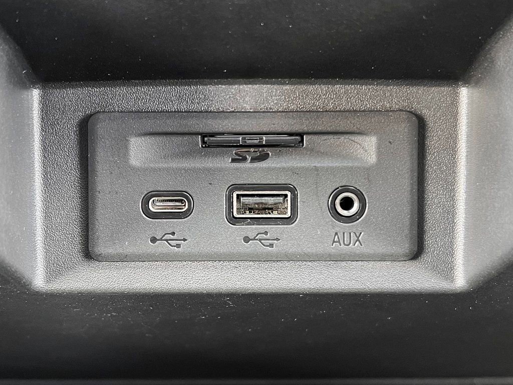 Used 2023 Chevrolet Silverado 2500 High Country image 25