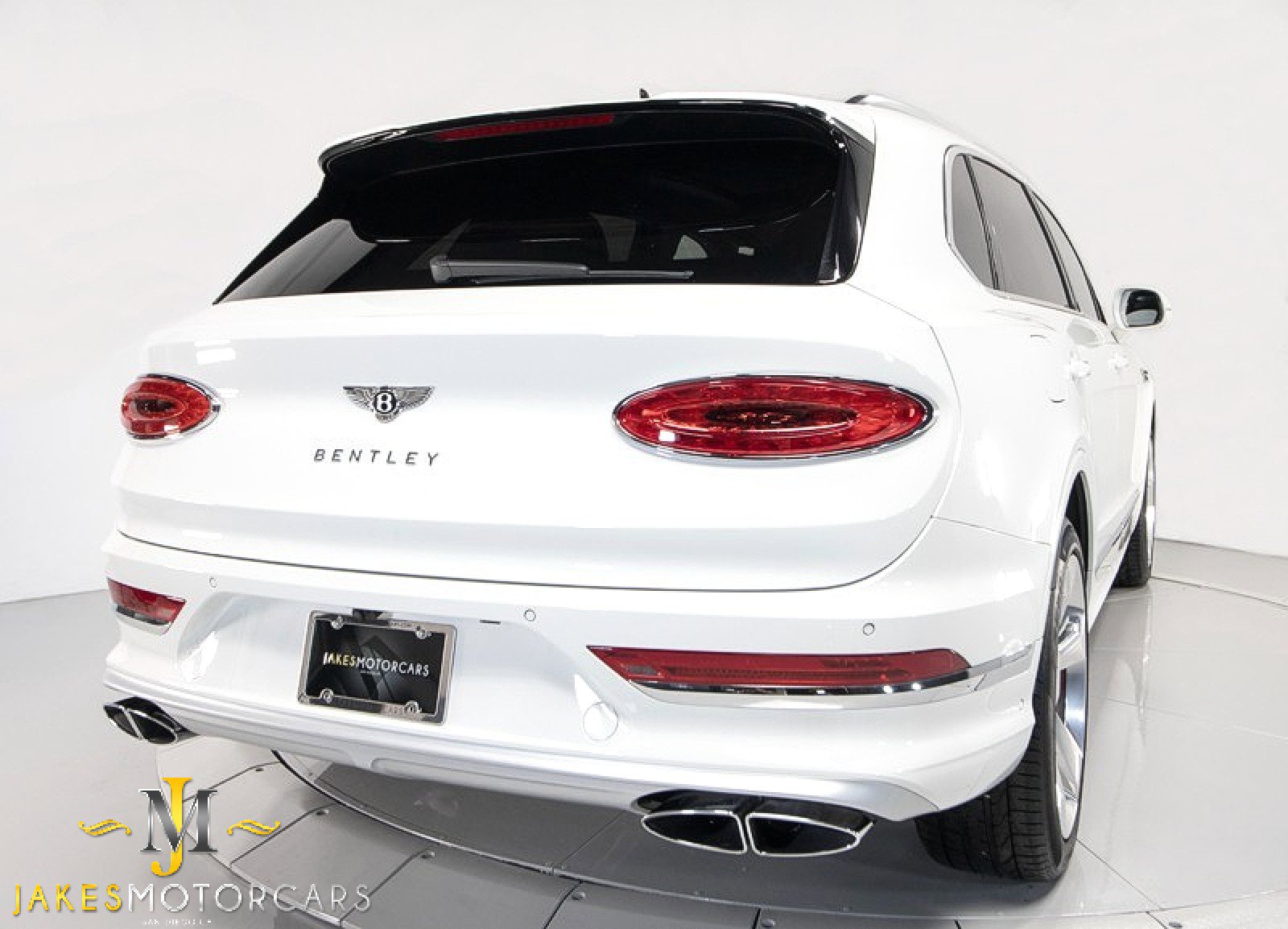 Used 2023 Bentley Bentayga Extended Wheelbase image 14