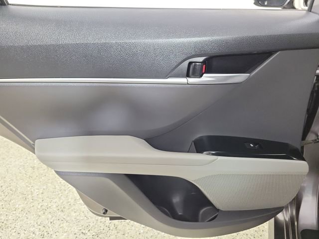 Used 2019 Toyota Camry LE FWD image 14