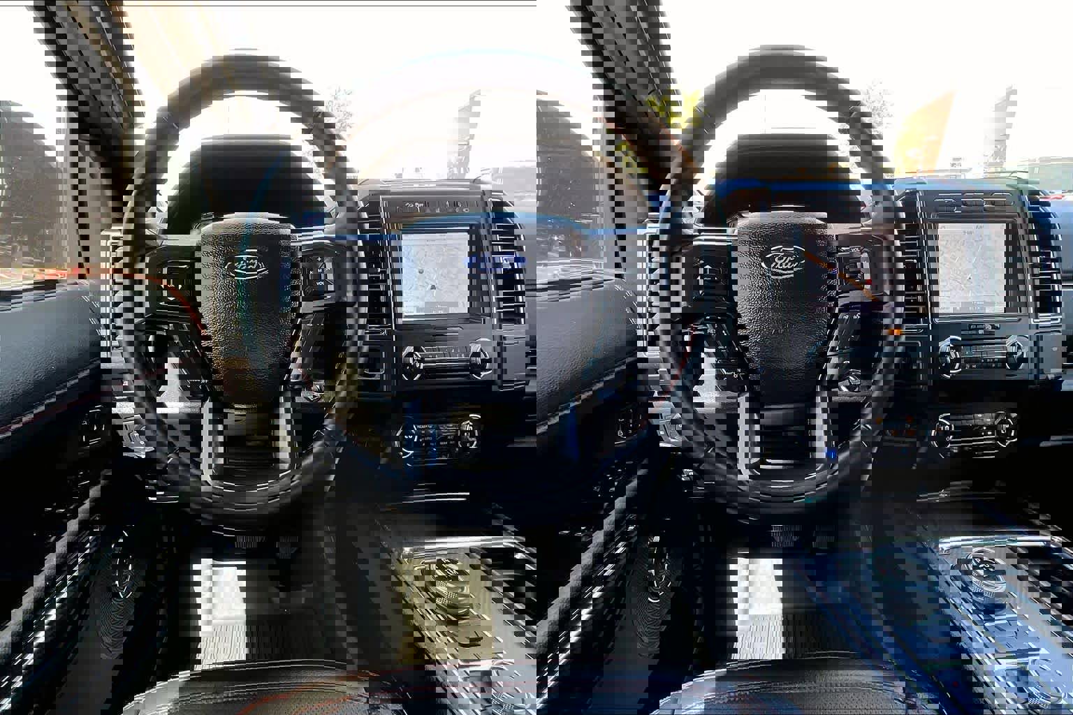 Used 2021 Ford Expedition Limited image 6