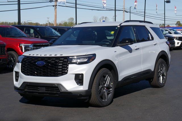 New 2026 Ford Explorer ST-Line w/ ST-Line Street Pack image 7