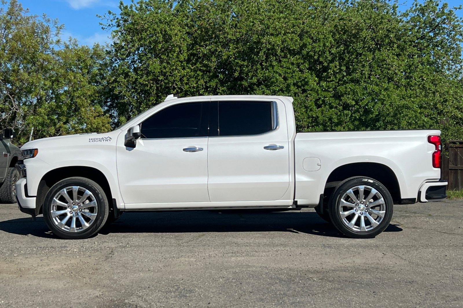 Used 2020 Chevrolet Silverado 1500 High Country w/ Technology Package image 7
