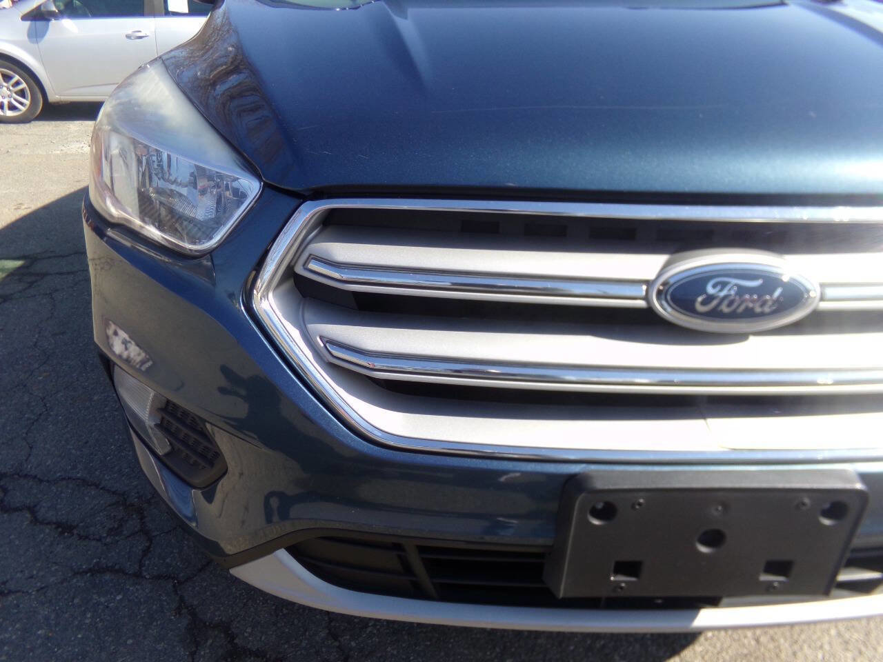 Used 2018 Ford Escape SE image 4