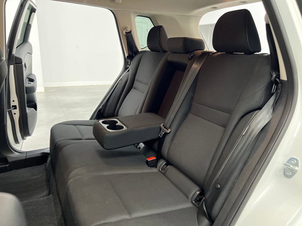 Used 2024 Nissan Rogue S FWD image 13