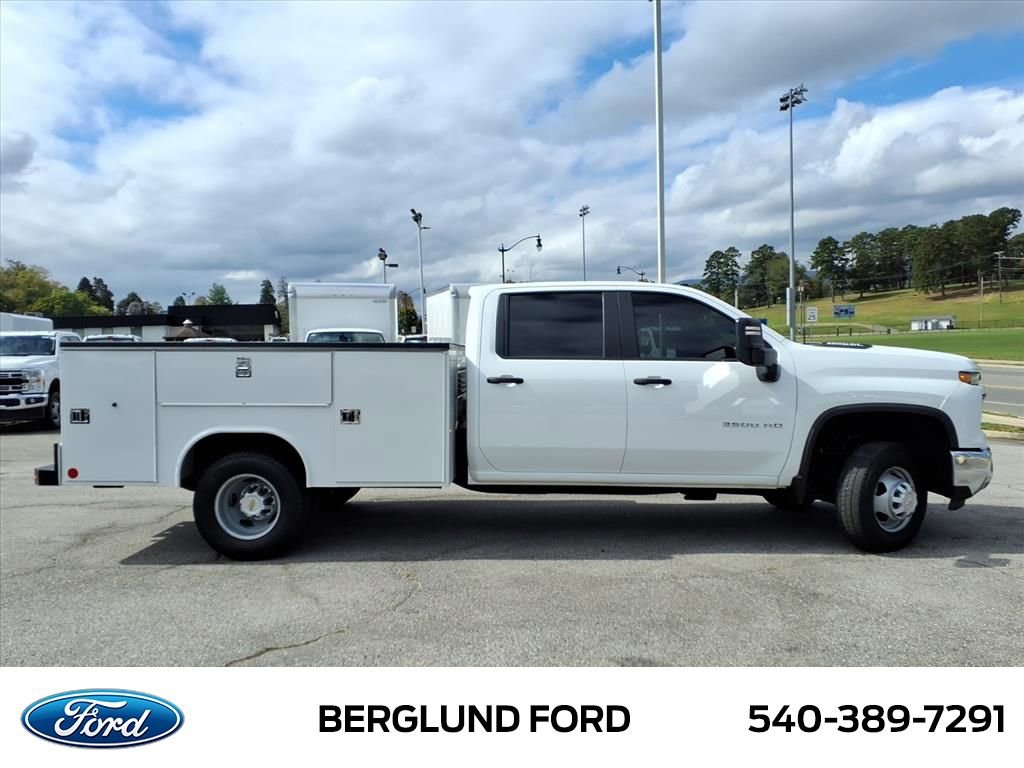 Used 2024 Chevrolet Silverado 3500 W/T w/ WT Convenience Package image 4