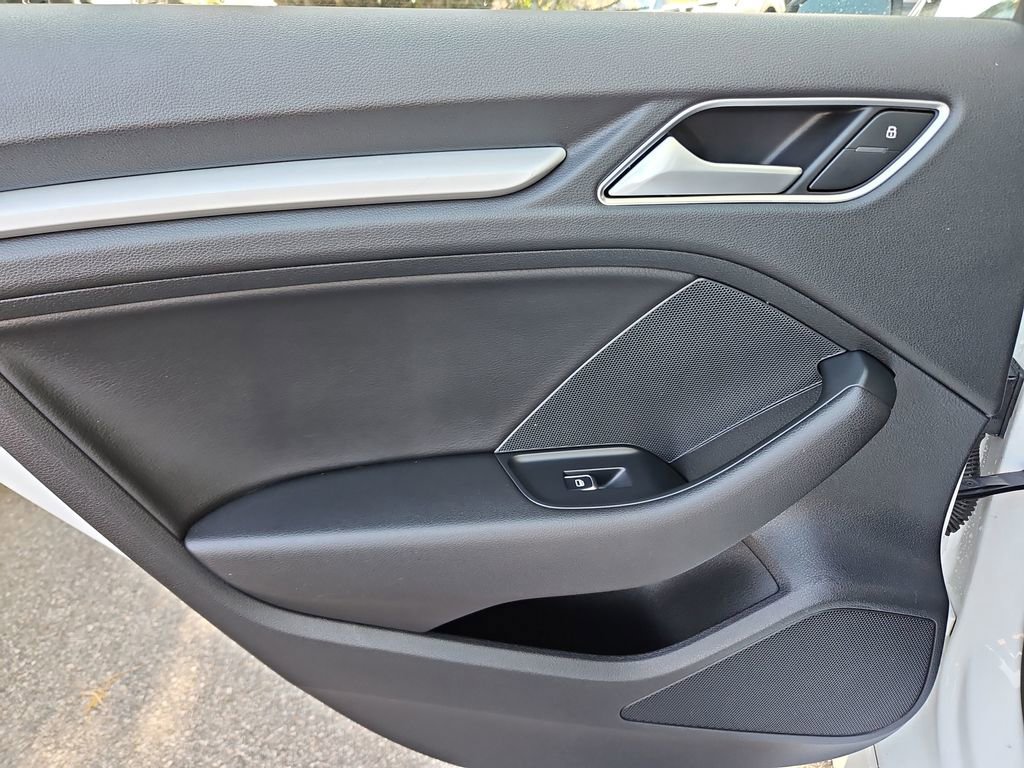 Used 2016 Audi A3 2.0T Premium image 28