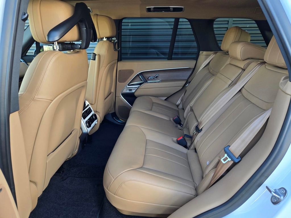 New 2026 Land Rover Range Rover SE AWD/4WD image 7