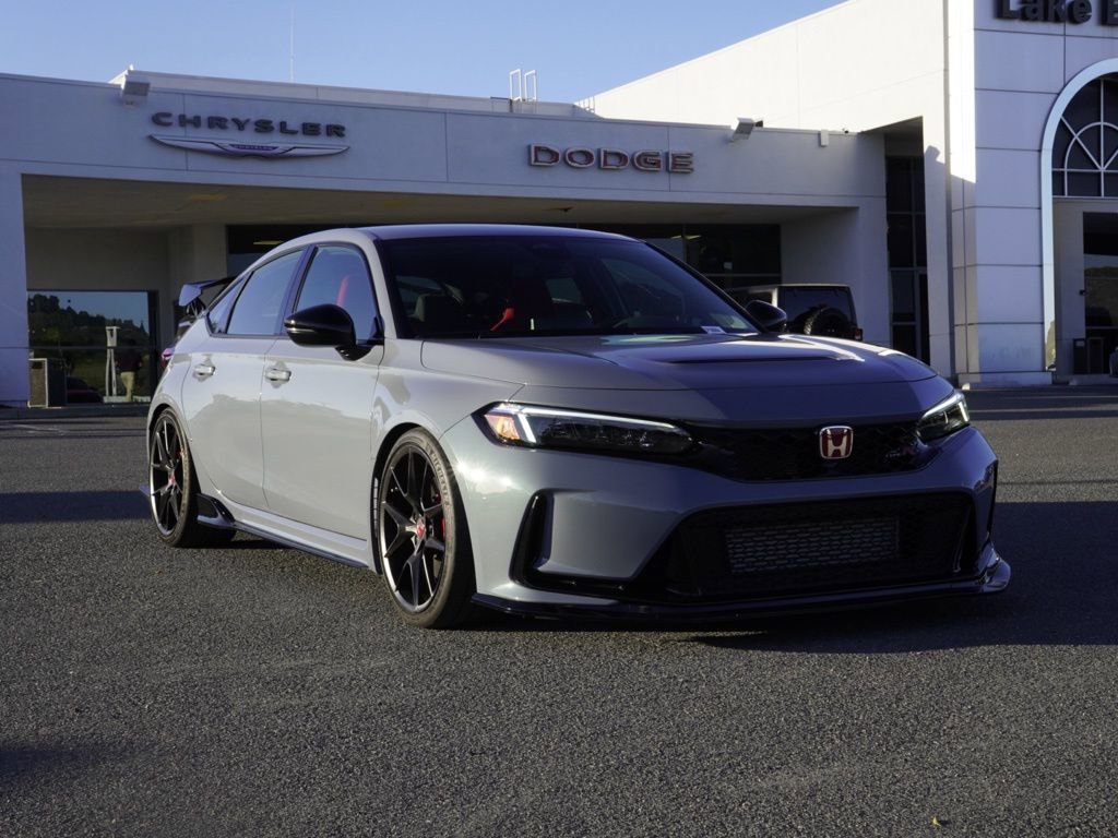 Used 2023 Honda Civic Type R image 2