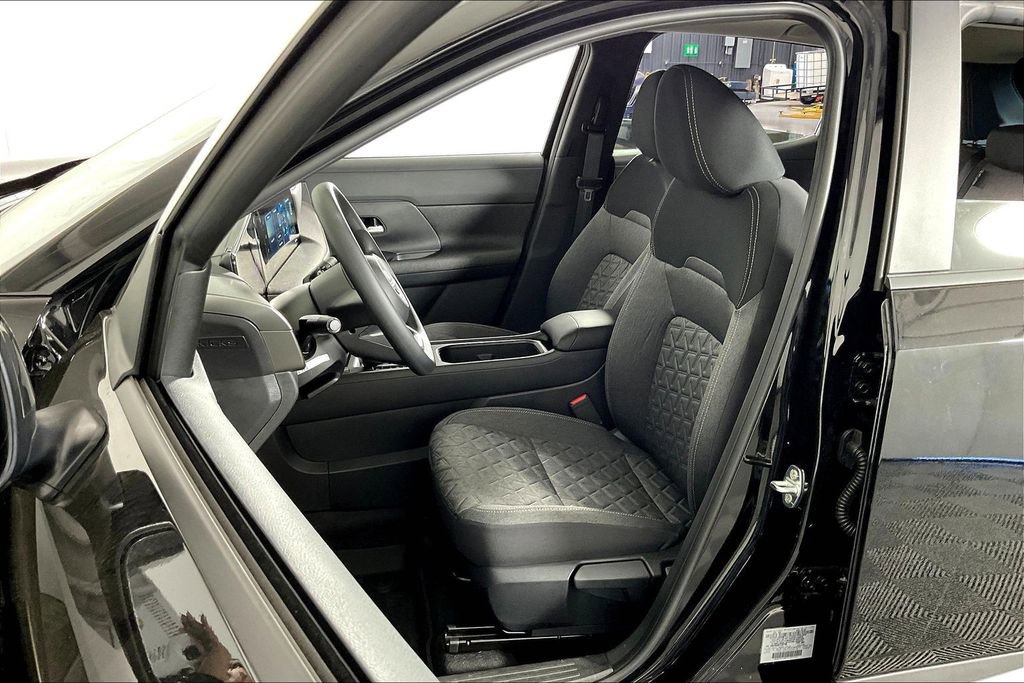 New 2026 Nissan Kicks SV w/ SV Premium Package AWD/4WD image 14