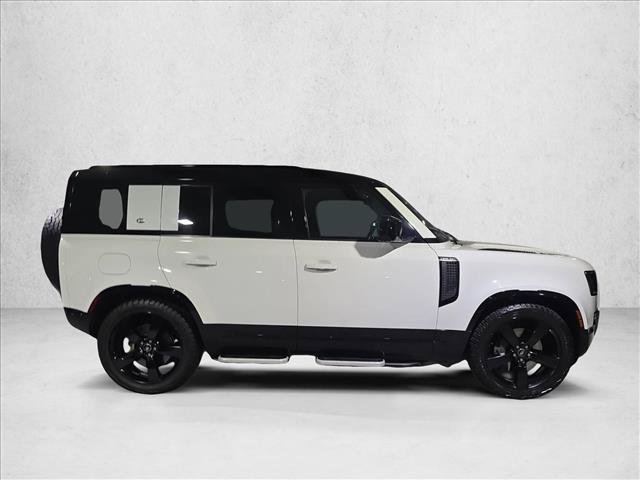 Used 2022 Land Rover Defender 110 X-Dynamic HSE AWD/4WD image 4