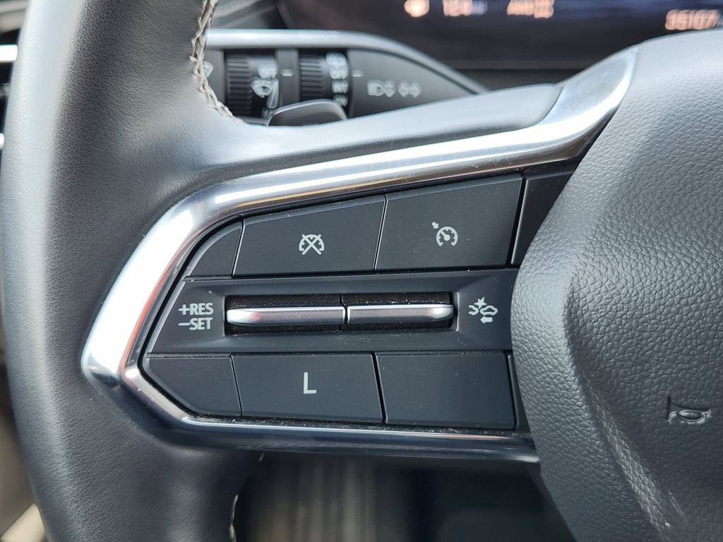 Used 2024 Chevrolet Traverse LT image 34