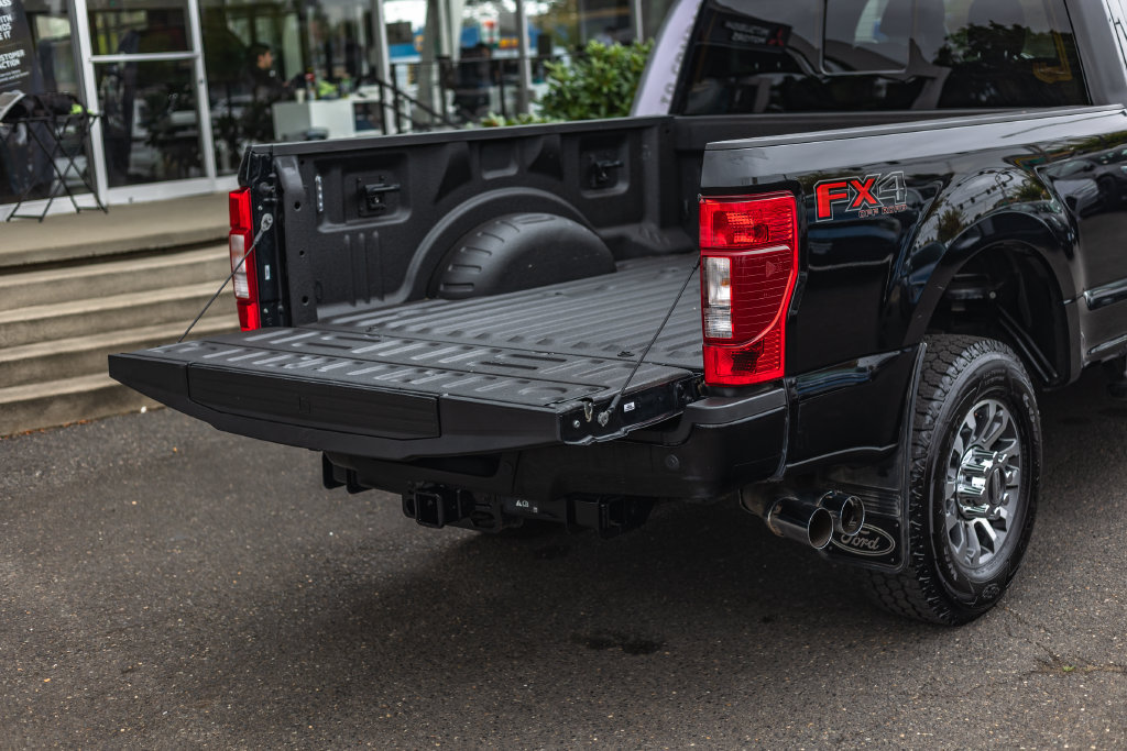 Used 2022 Ford F350 Lariat w/ Lariat Ultimate Package AWD/4WD image 9