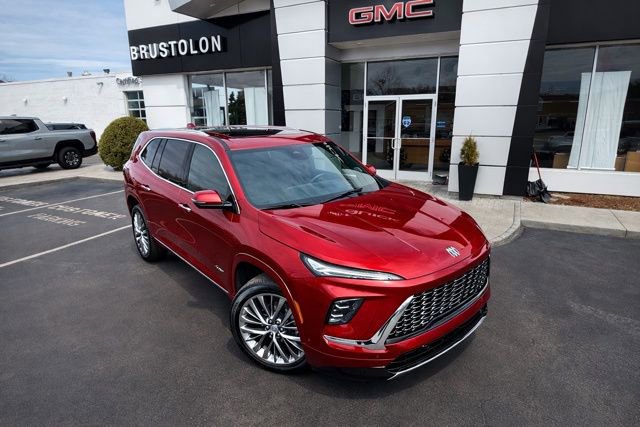 Used 2025 Buick Enclave Avenir w/ Super Cruise Package image 2