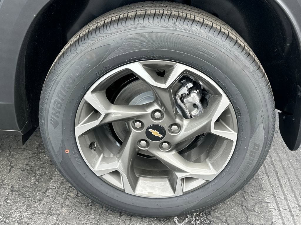 New 2026 Chevrolet Trax LT w/ Driver Confidence Package FWD image 24