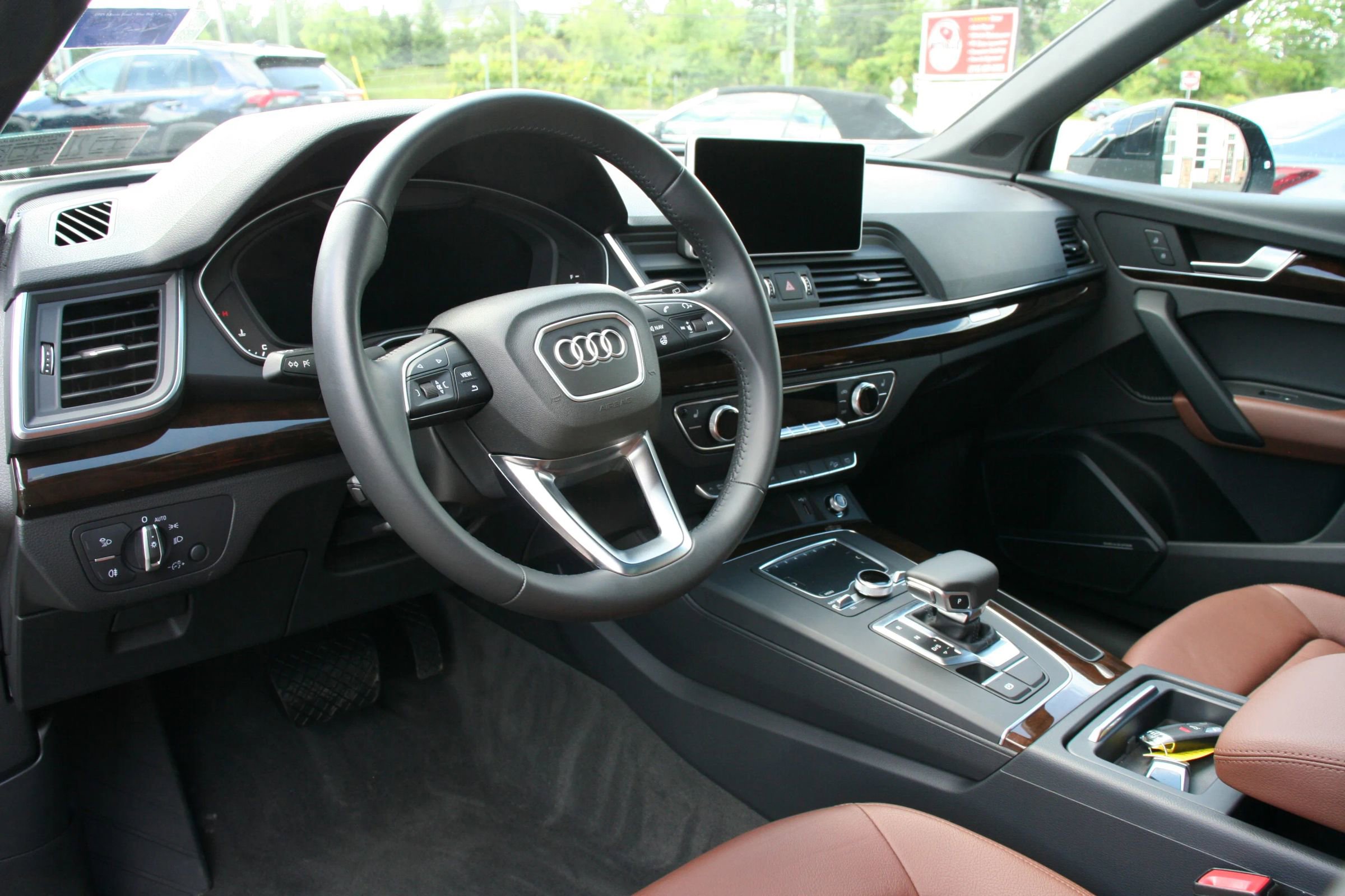 Used 2018 Audi Q5 2.0T Premium Plus w/ Premium Plus Package AWD/4WD image 6