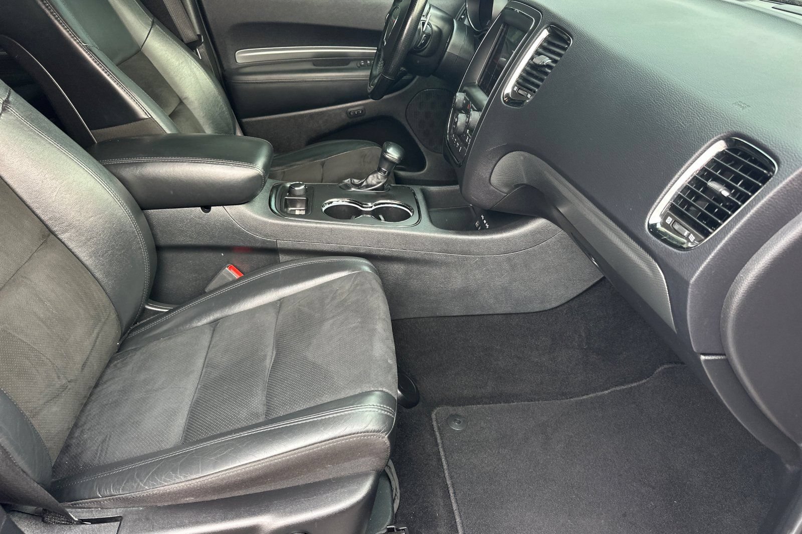 Used 2020 Dodge Durango R/T w/ Blacktop Package AWD/4WD image 16