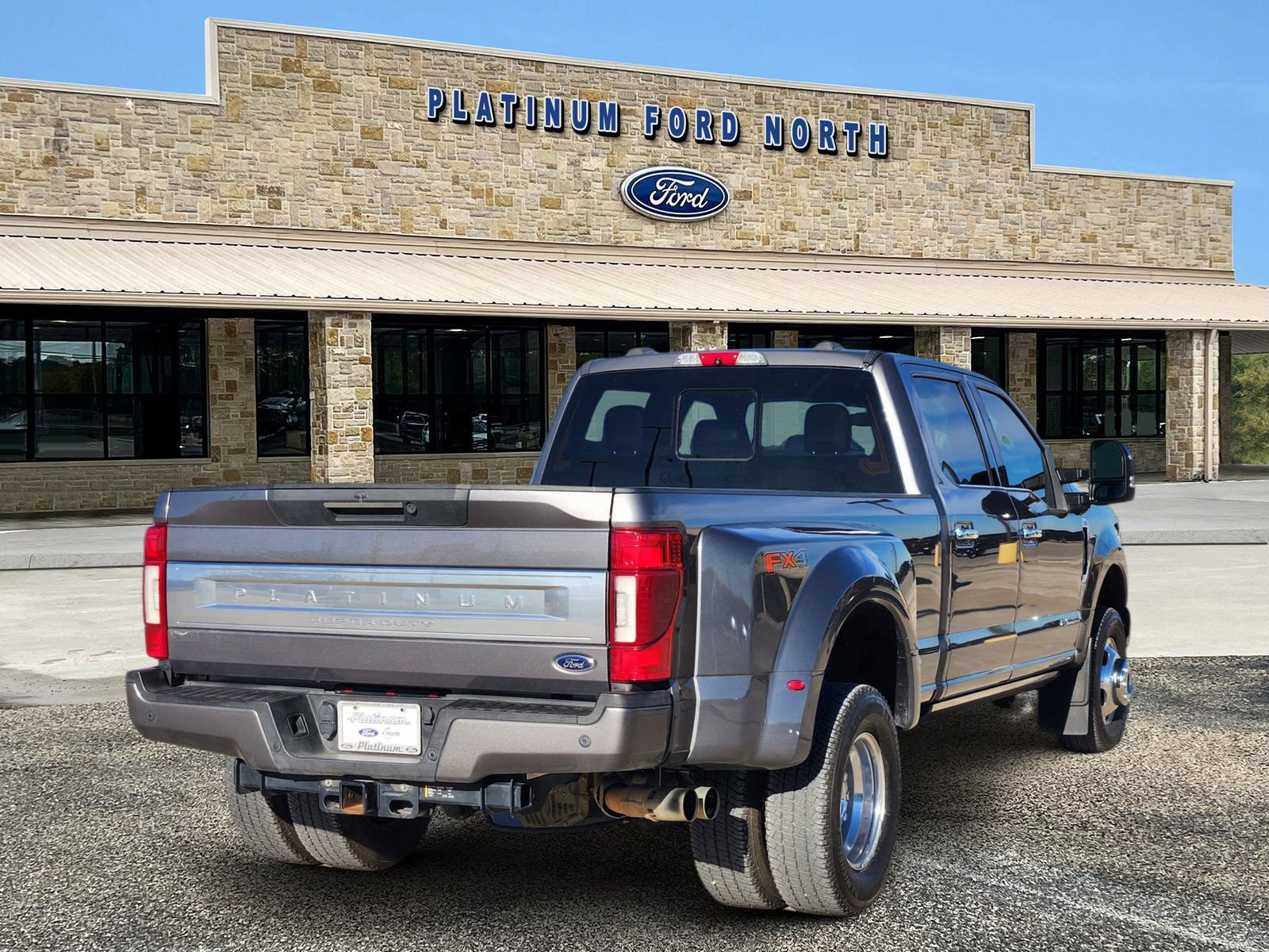 Used 2021 Ford F350 Platinum image 4