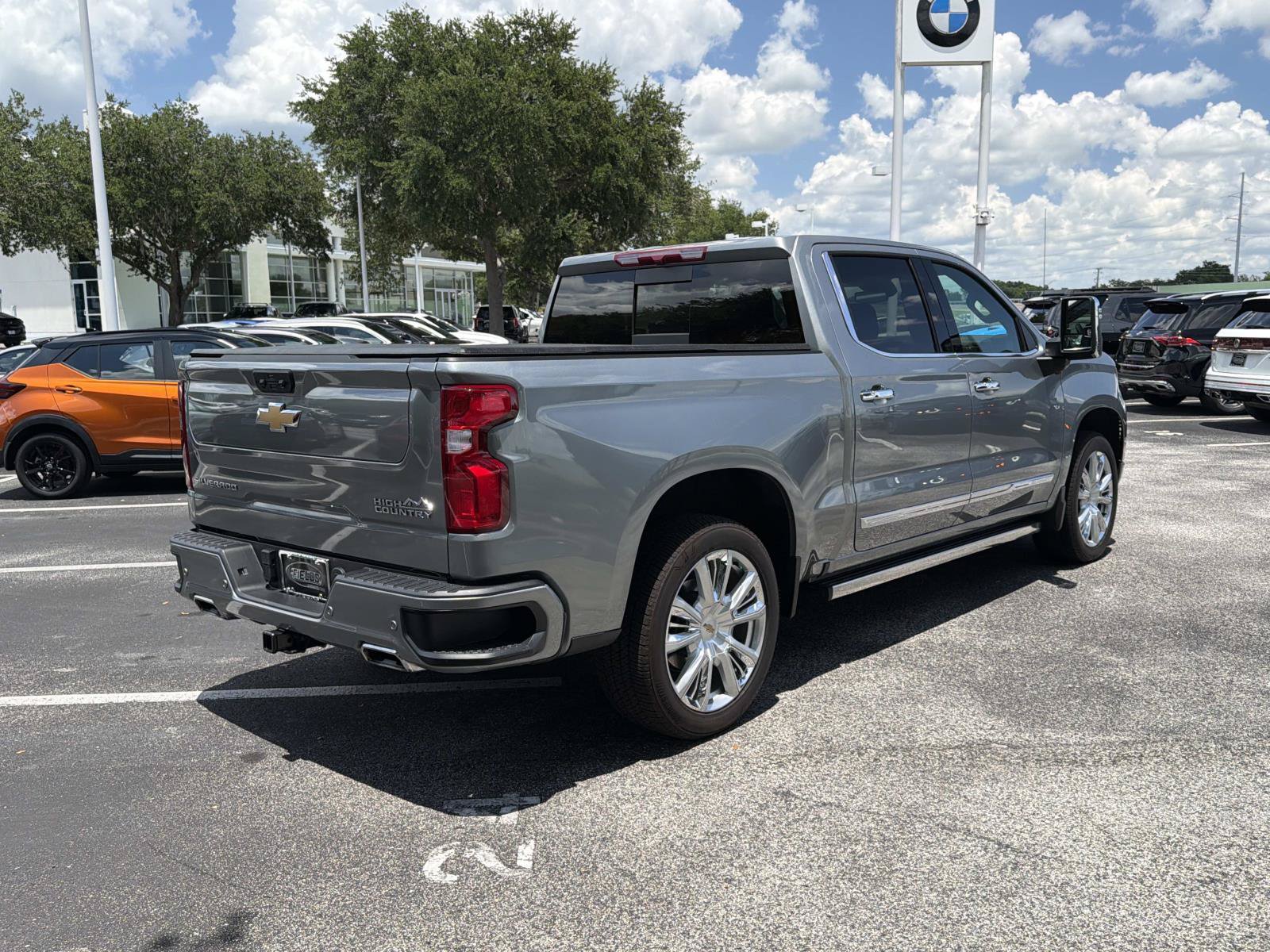 Used 2024 Chevrolet Silverado 1500 High Country w/ High Country Premium Package AWD/4WD image 4
