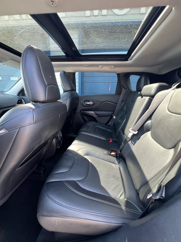 Used 2020 Jeep Cherokee Latitude Lux w/ Comfort/Convenience Group AWD/4WD image 11