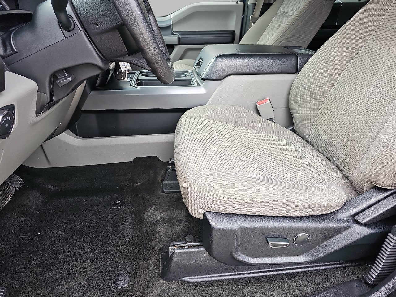 Used 2017 Ford F350 XLT AWD/4WD image 18