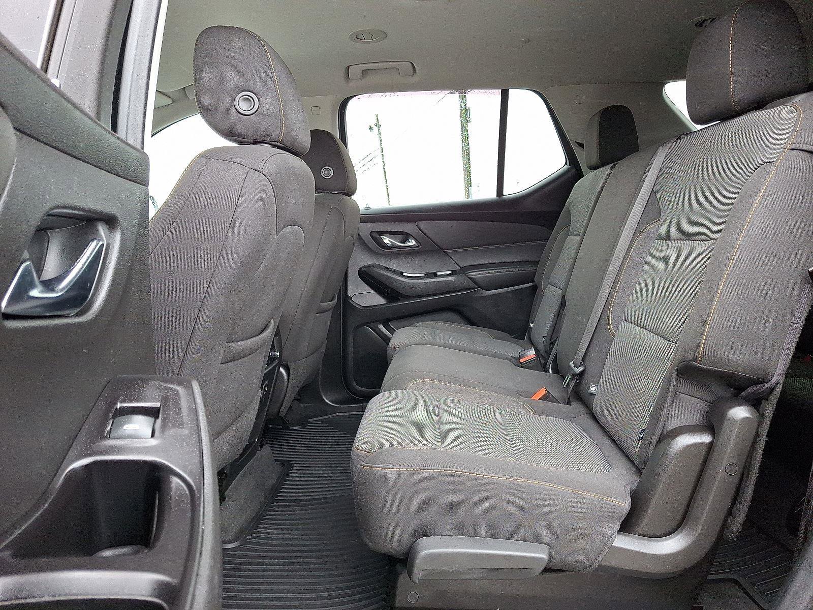 Used 2020 Chevrolet Traverse LT image 10