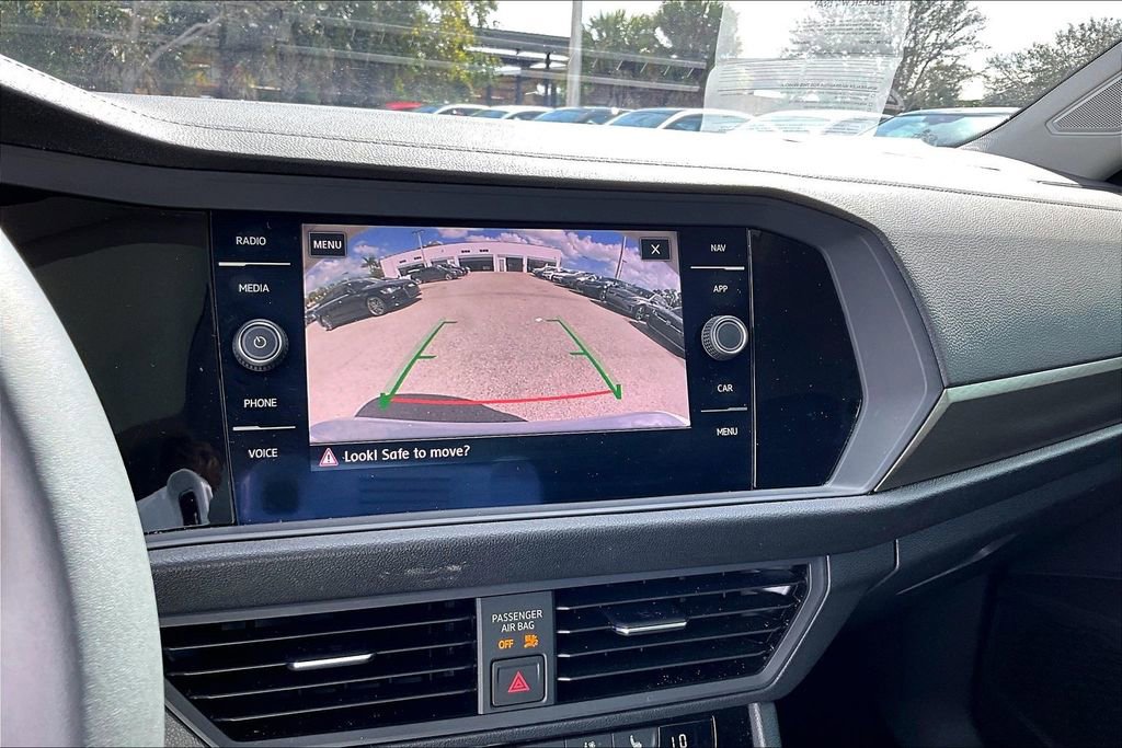 Certified 2020 Volkswagen Jetta SEL Premium image 27