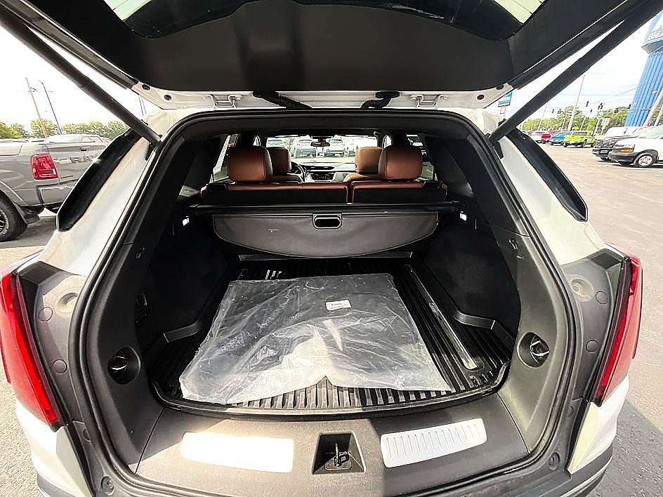 Used 2021 Cadillac XT5 Premium Luxury AWD/4WD image 7