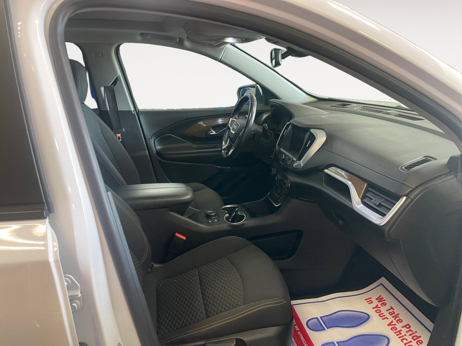 Used 2021 GMC Terrain SLE w/ Driver Convenience Package FWD image 15