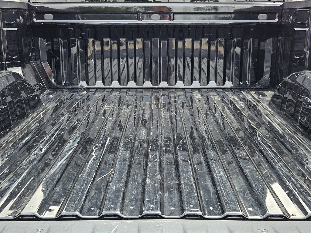 Used 2022 Chevrolet Silverado 1500 LT RWD image 38