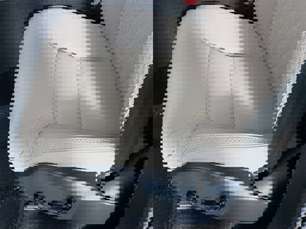 Certified 2026 Volvo XC90 B6 Core image 19