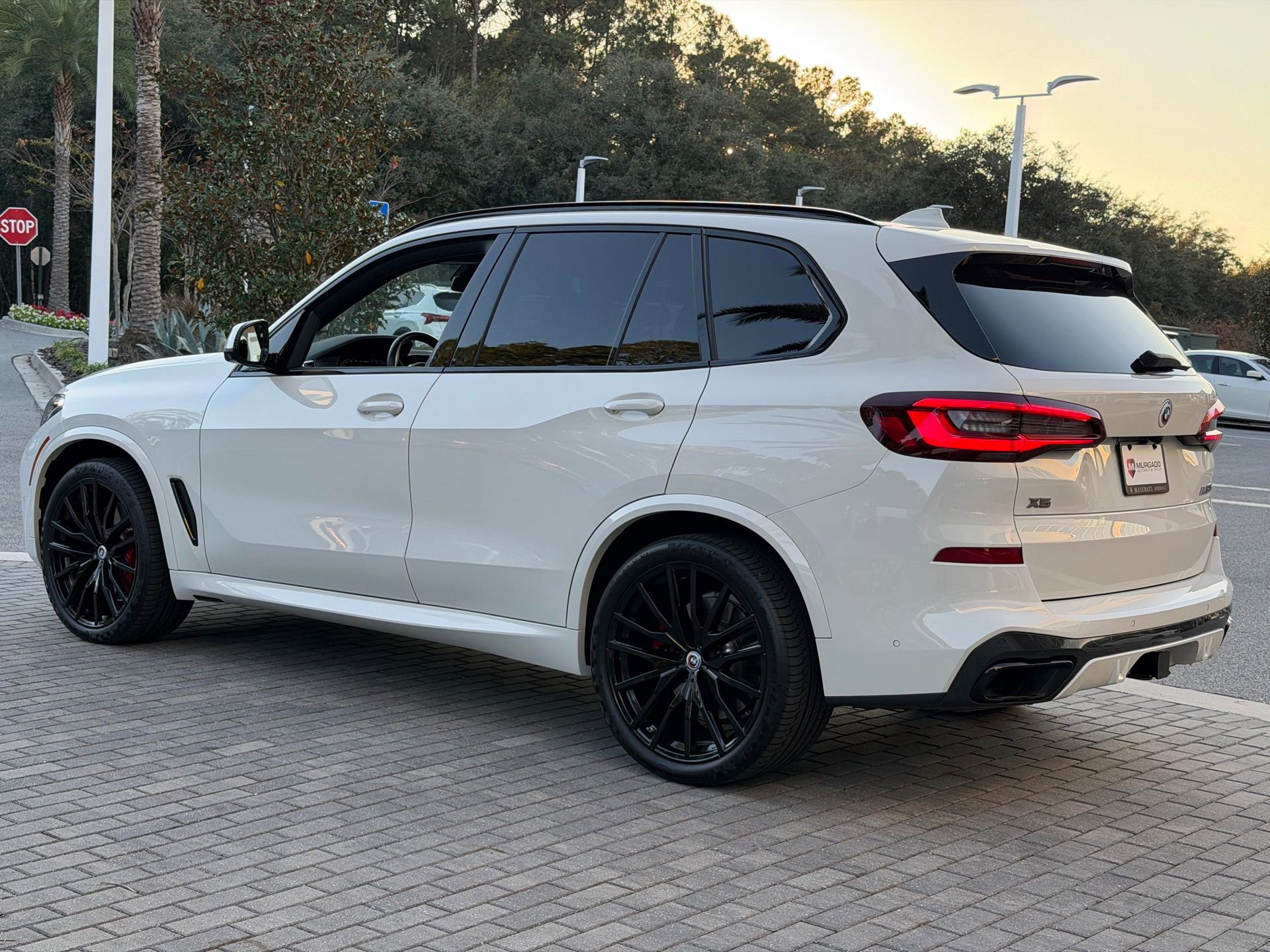 Used 2022 BMW X5 M50i w/ Premium Package image 12