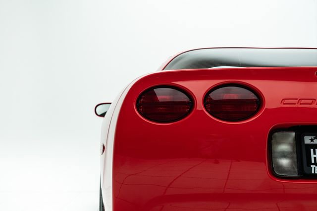 Used 1999 Chevrolet Corvette Coupe w/ Performance Handling Pkg image 17