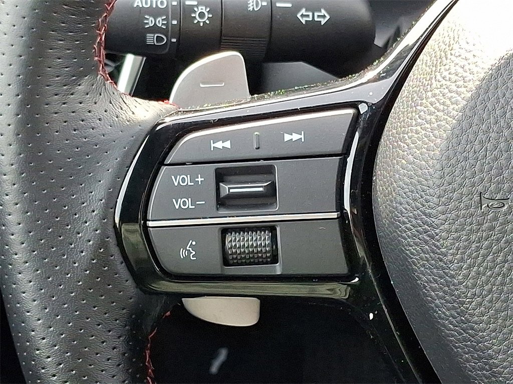 Certified 2025 Acura ADX A-Spec image 22