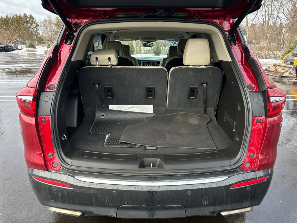 Used 2018 Buick Enclave Essence image 16