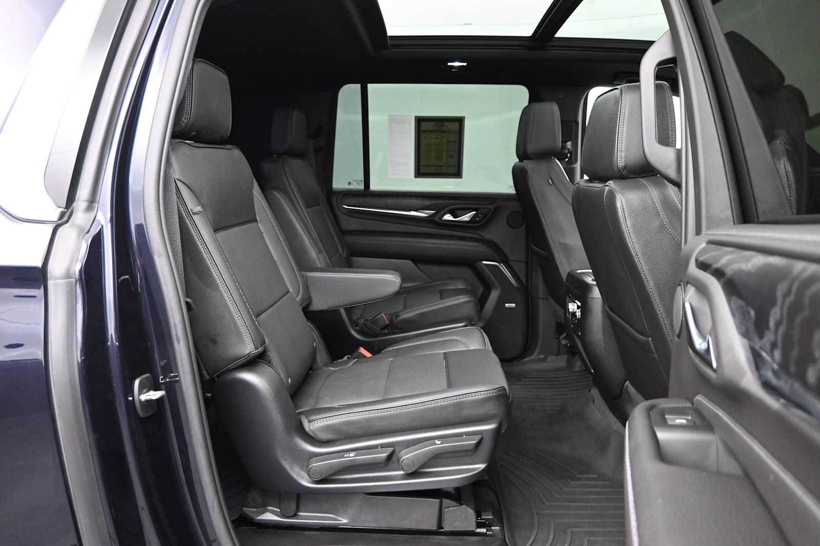 Used 2023 GMC Yukon XL Denali w/ Max Trailering Package AWD/4WD image 12
