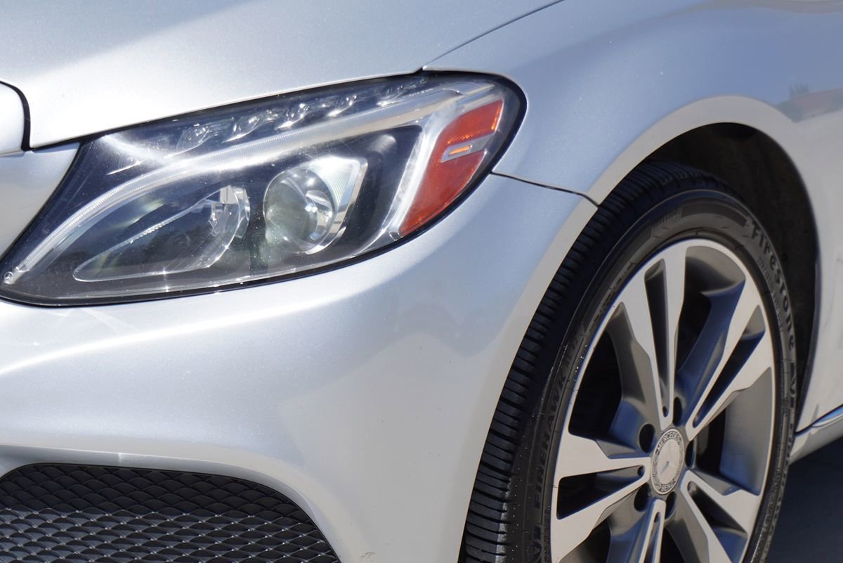 Used 2015 Mercedes-Benz C 300 Sedan image 2