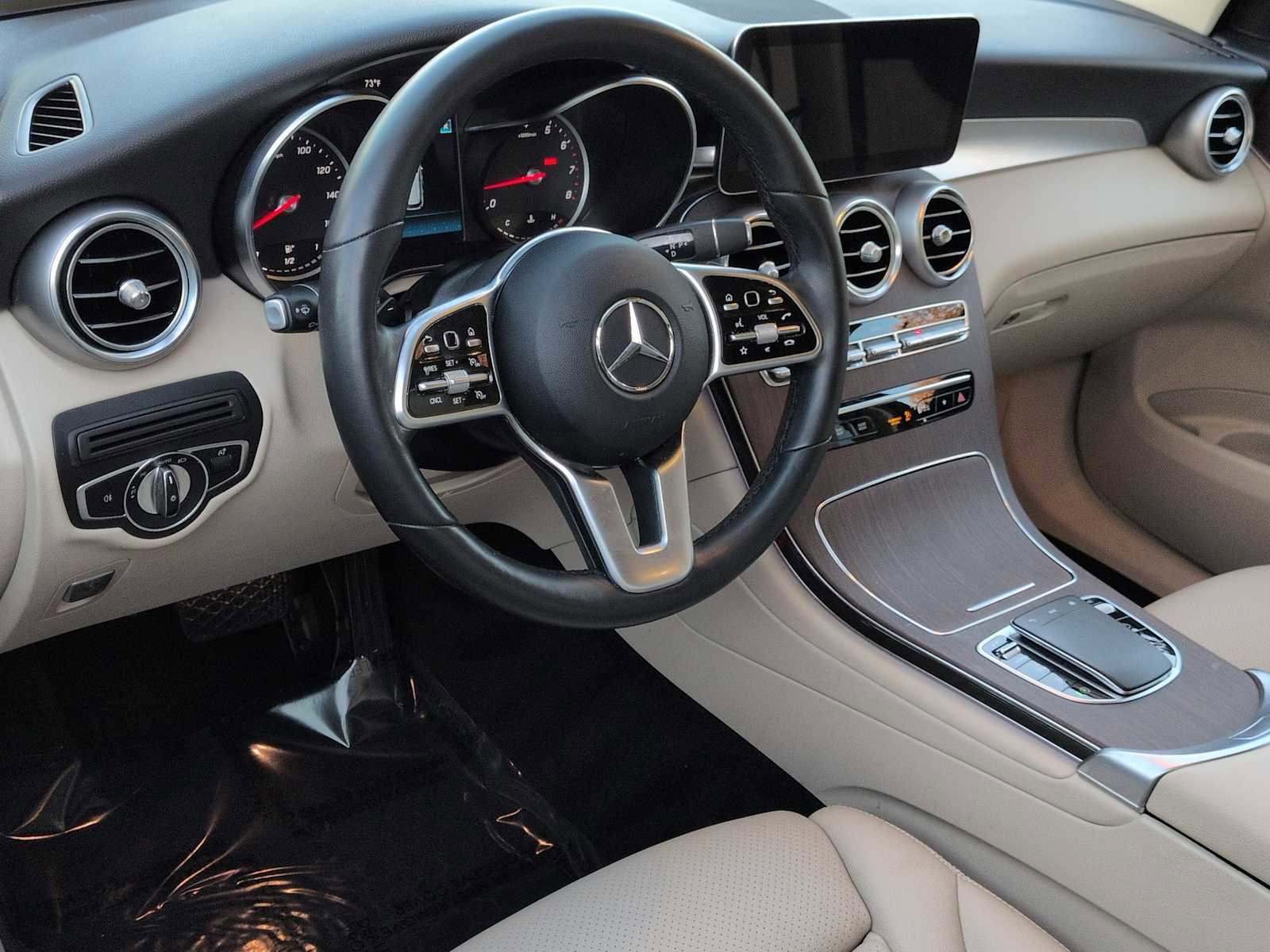 Used 2022 Mercedes-Benz GLC 300 4MATIC image 10